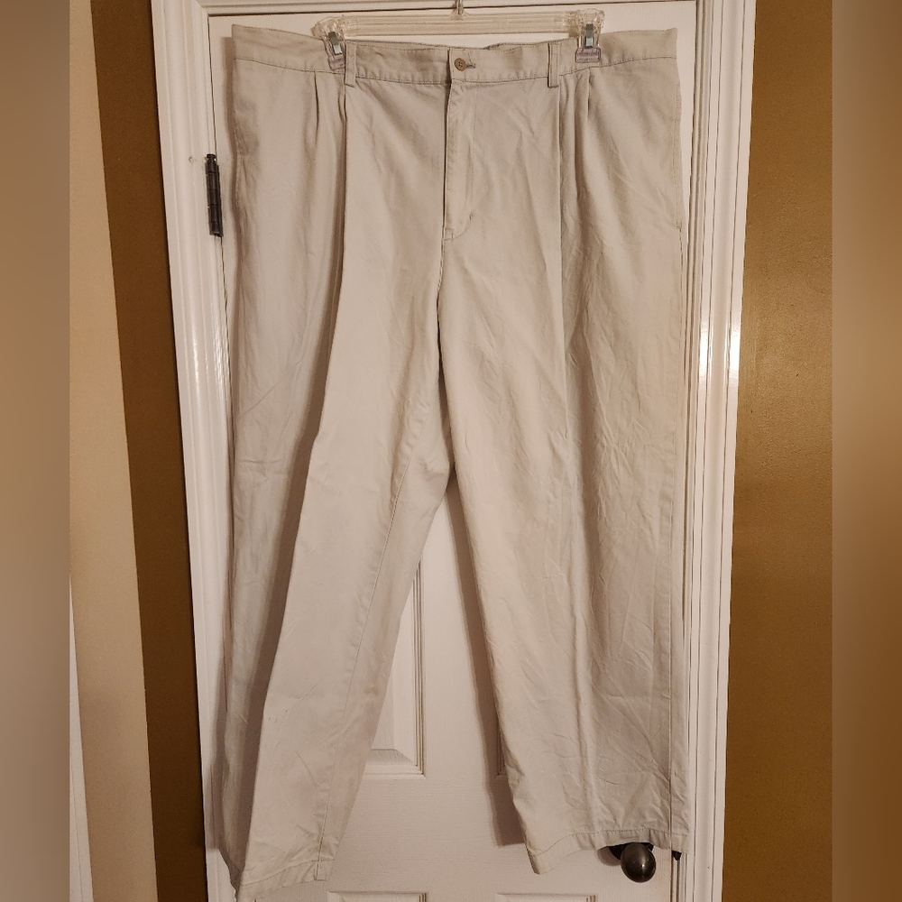 Chaps Khaki pants